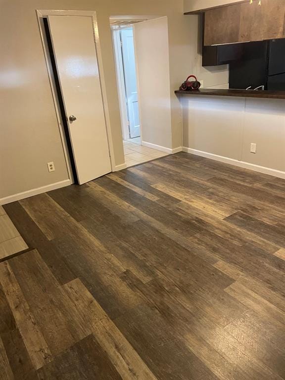 Building Photo - 300 Canion St