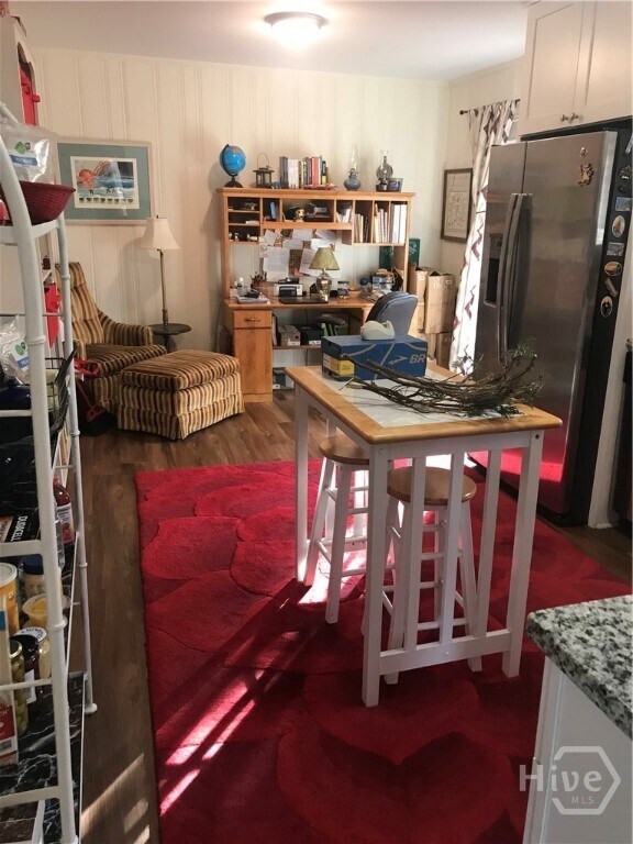 Building Photo - 245 Springdale St