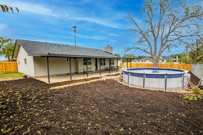 Building Photo - 4613 Joseph St