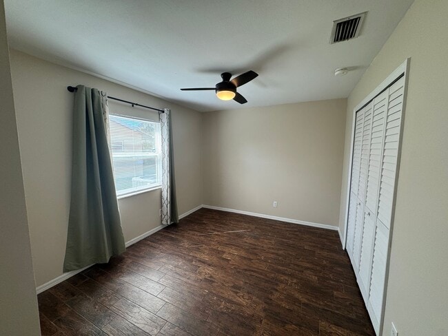 Building Photo - Your Dream Home Awaits! MASSIVE Backyard! ...