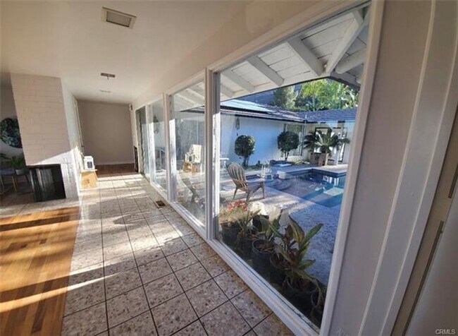 Building Photo - Rare multi-generational home