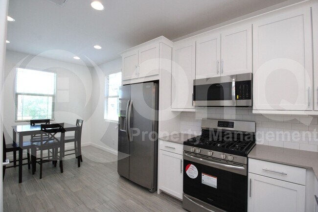Building Photo - 8908 W Bethany Heights Dr
