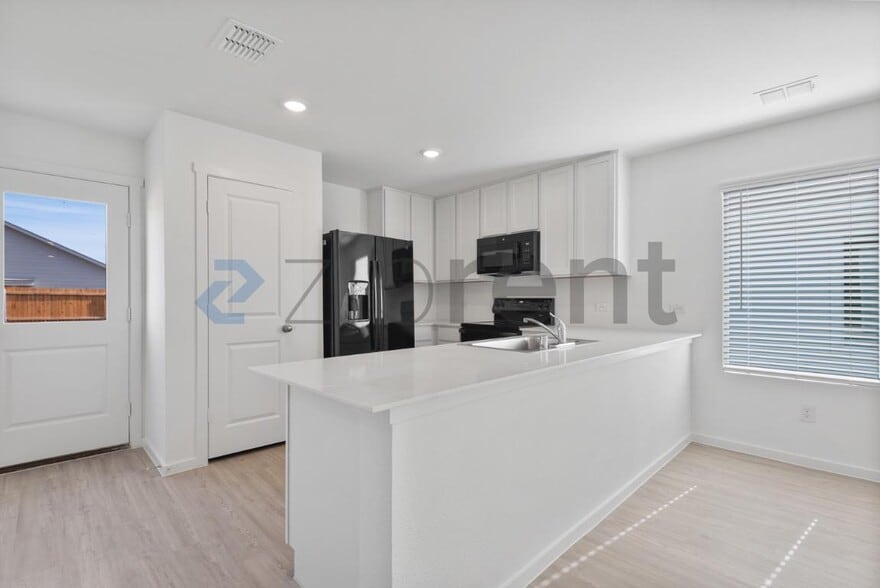 Building Photo - Unit