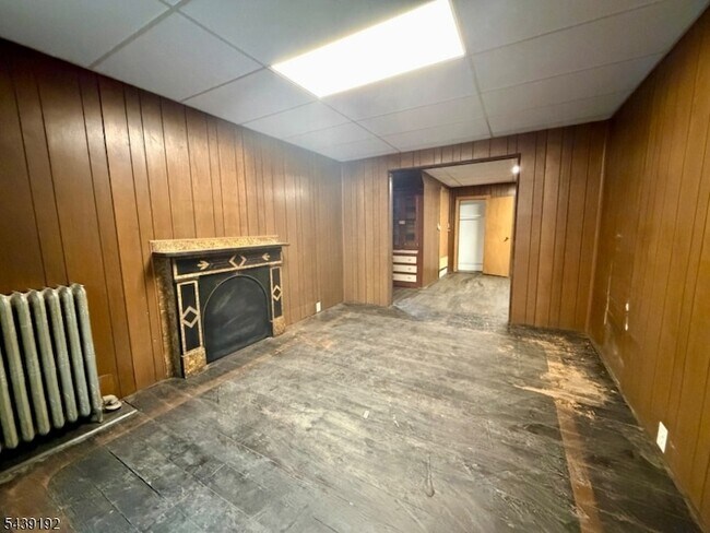 Building Photo - 507 S Main St