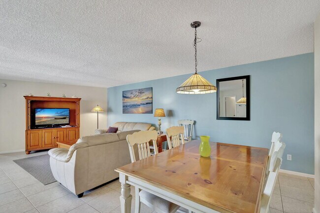 Building Photo - 2800 N Ocean Dr