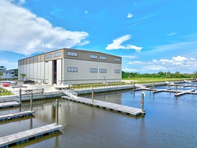 Building Photo - 128 Del Palma Dr