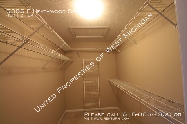 Building Photo - 5385 E Heathwood Dr SE
