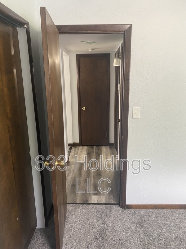 Building Photo - 139 Shadoway Dr