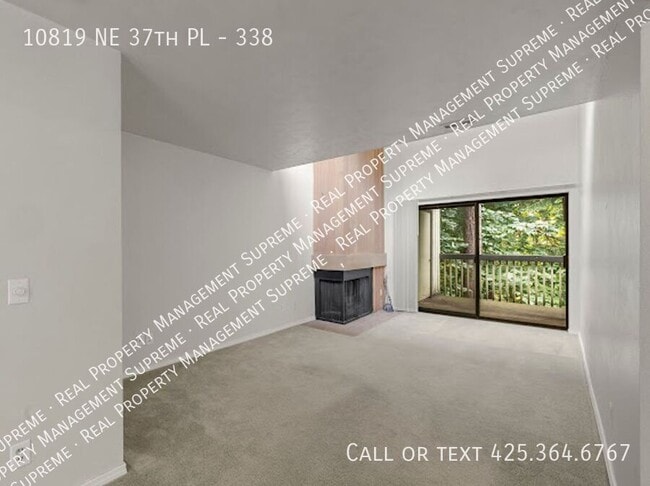 Building Photo - 10819 NE 37th Pl