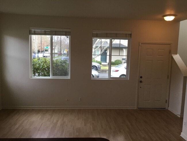 Building Photo - 3 Bedroom Home in Bethel-Danebo Area