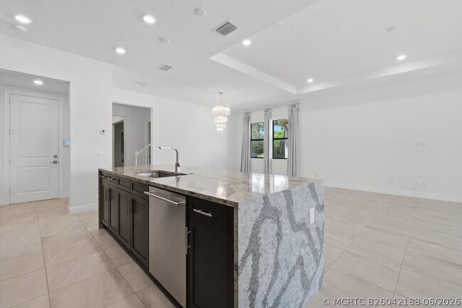 Building Photo - 11760 Bayview Cir