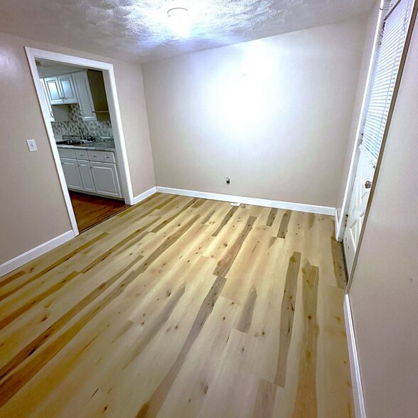 Building Photo - 1-7 Old Mendon Street