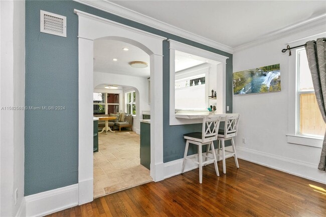 Building Photo - 18 NE 42nd St