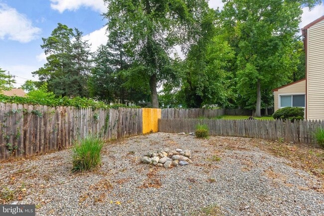 Building Photo - 115 Greenvale Ct