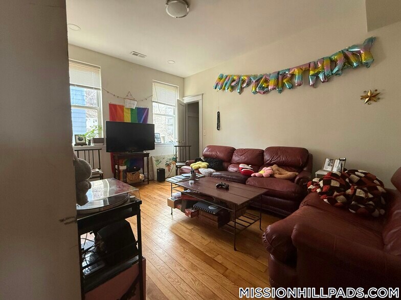 Building Photo - 16 Copenger St