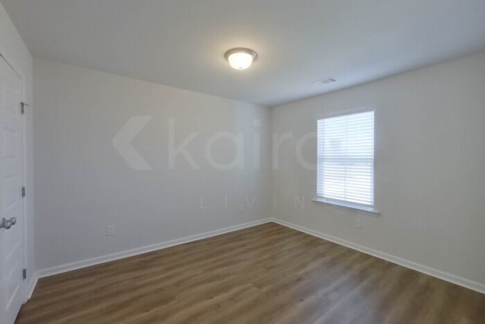 Building Photo - 124 Mountain Holly Rd