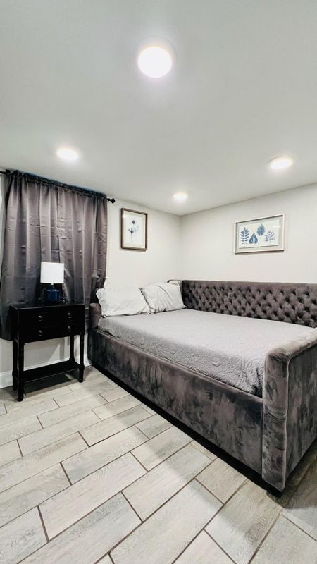 Building Photo - 5924 St Claude Ave