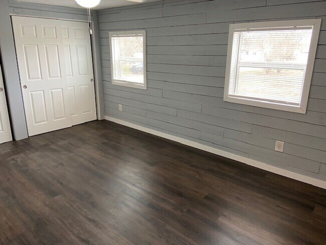 Building Photo - Single-Family Home in Hollister