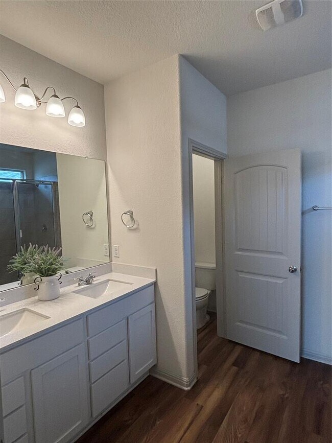 Building Photo - 18401 Calasetta Dr