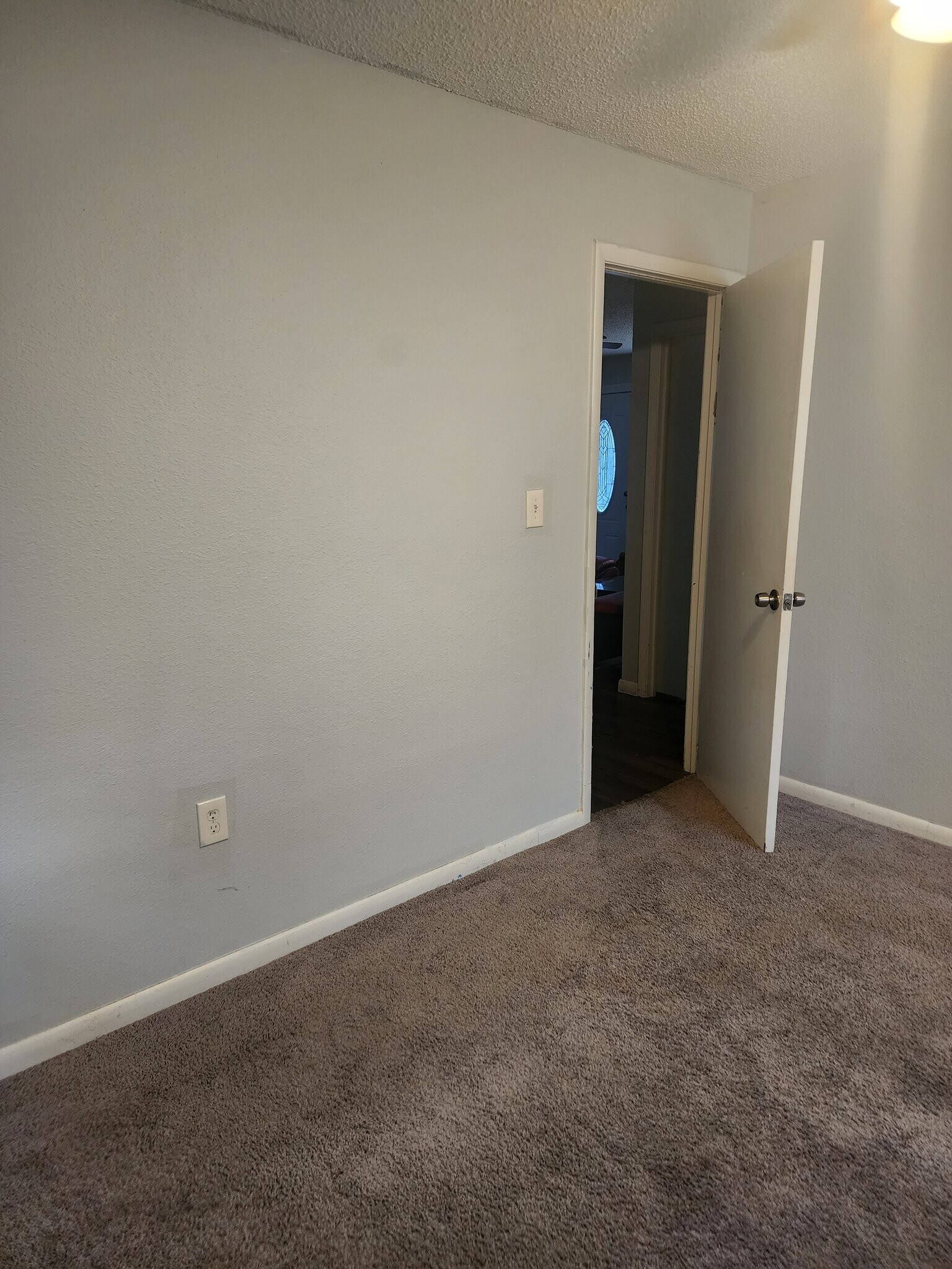 Building Photo - 2118 Navel Cir S