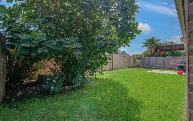 Building Photo - 13312 Highland Lake Ln