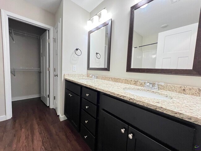 Building Photo - 126 Jaybee Dr