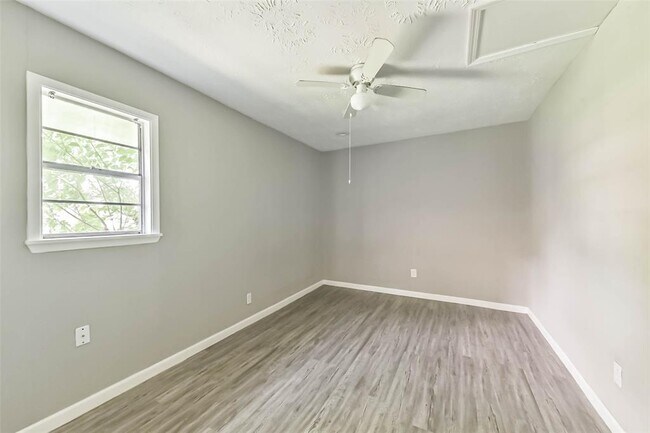 Building Photo - 14249 Brownsville St