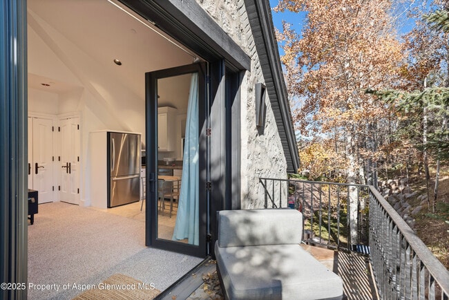 Building Photo - 75 McLain Ct