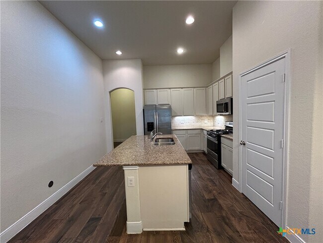 Building Photo - 1239 FM306