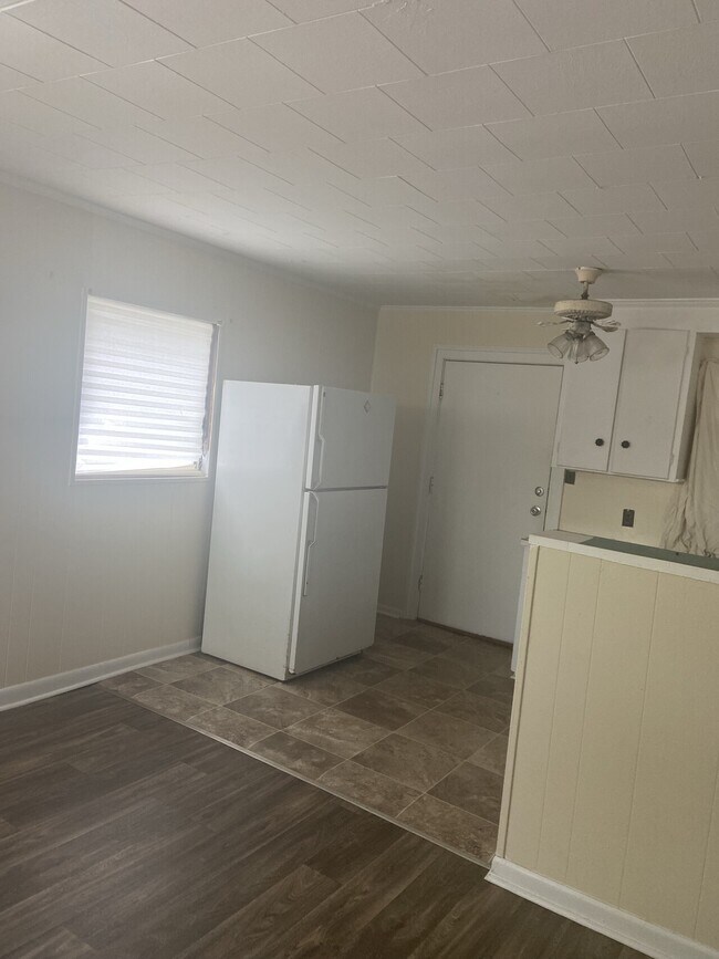 Building Photo - 1030 Chickasaw St