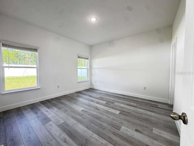 Building Photo - 13376 SW 49th Ave