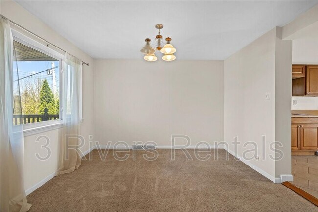 Building Photo - 1339 Rutherford Ave