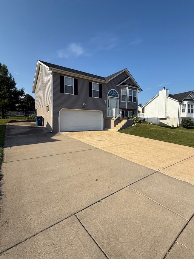 Building Photo - 3056 Valley Oaks Dr