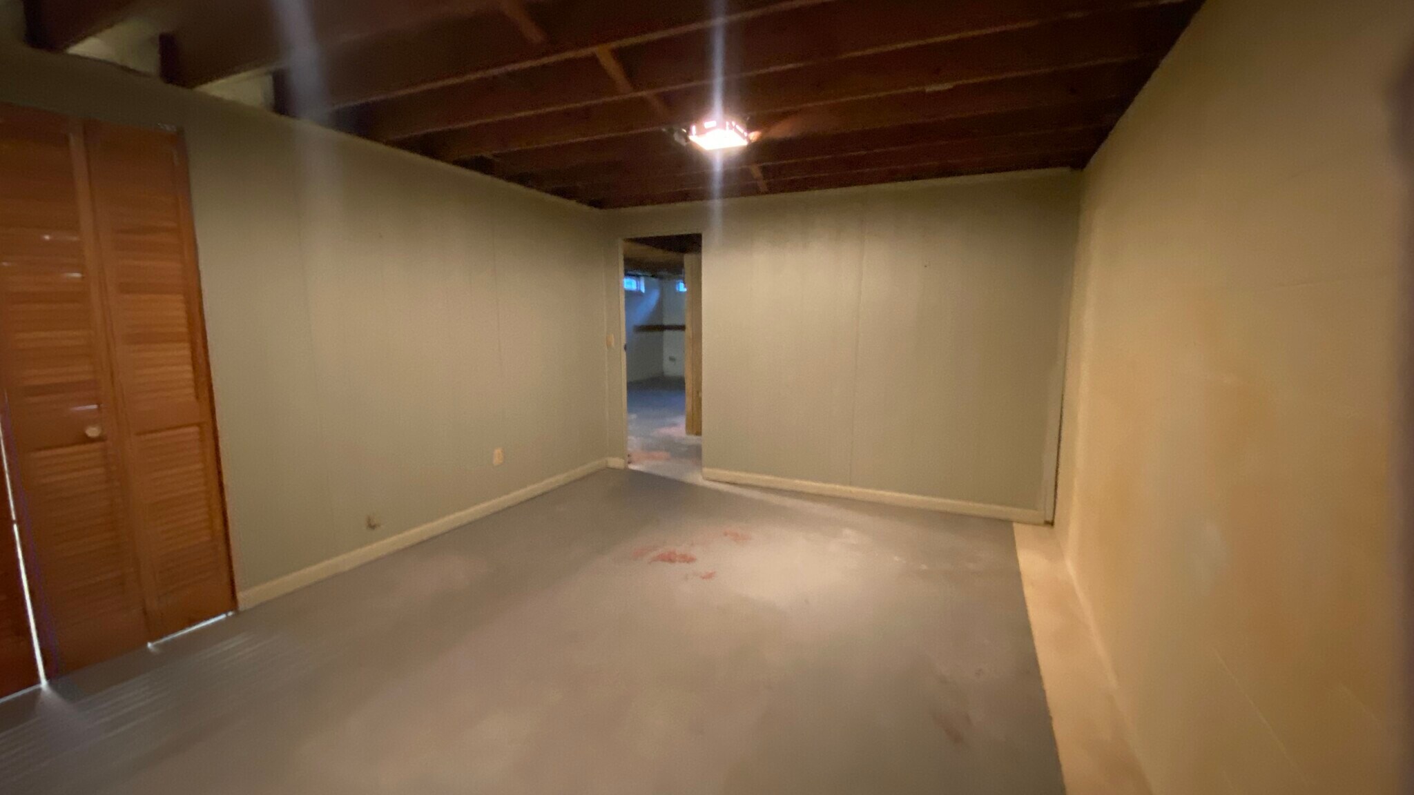 Room in Basement - 611 Amherst Rd