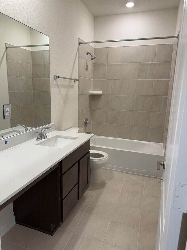 Building Photo - 4821 Vida Vis Dr