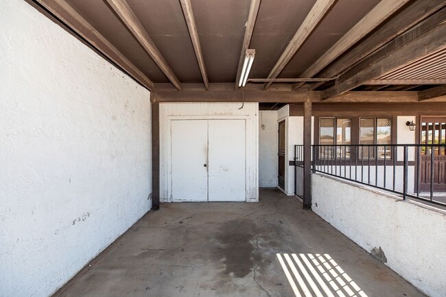 Building Photo - Rental Availalble