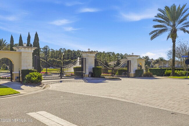 Building Photo - 3329 Montilla Dr