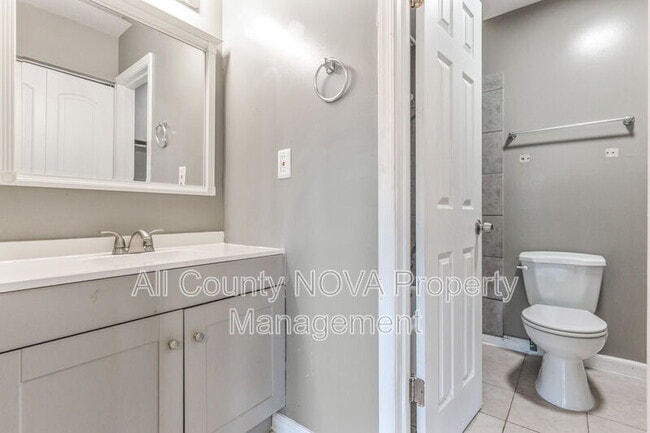 Building Photo - 6044 Sirenia Pl