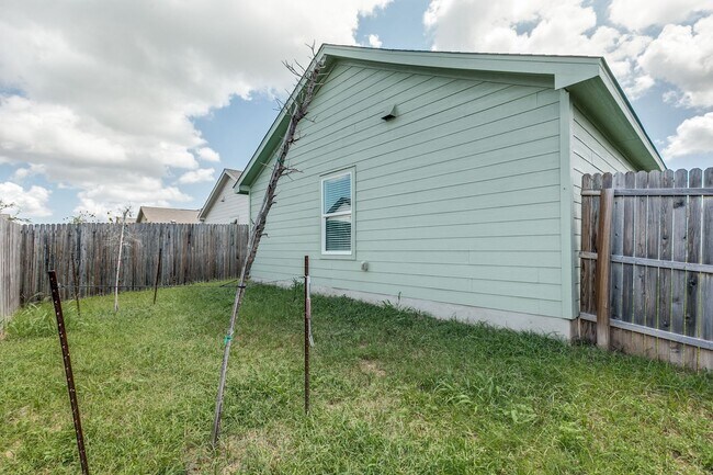 Building Photo - 7231 Duck Pond