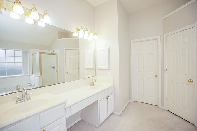 Building Photo - 9914 Clear Meadow Ln