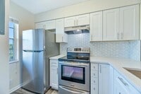 Building Photo - 2226 N Cypress Bend Dr