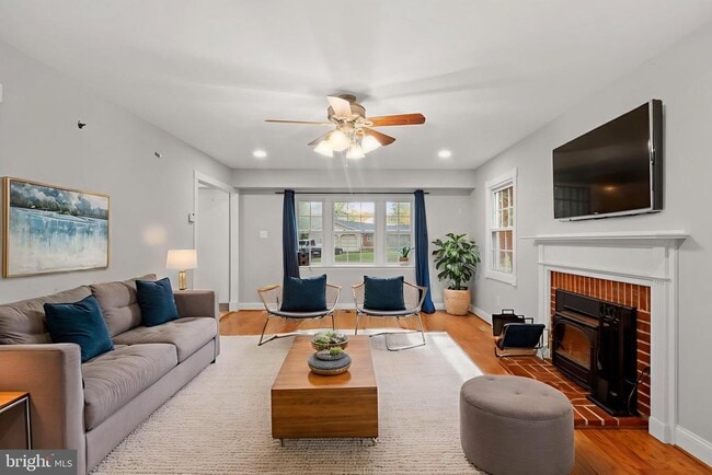 Building Photo - 3816 Irongate Ln