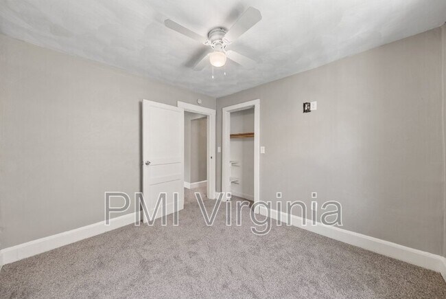 Building Photo - 259 A View Ave
