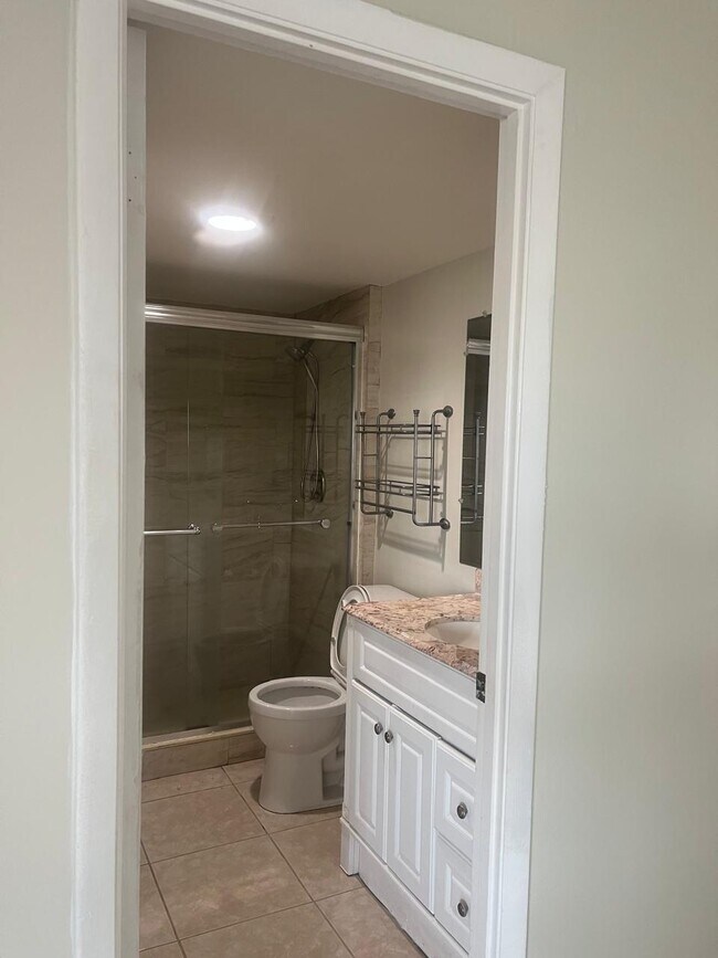 Building Photo - 6322 Seven Springs Blvd