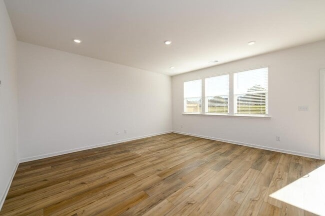 Building Photo - 2559 Adventure Wy