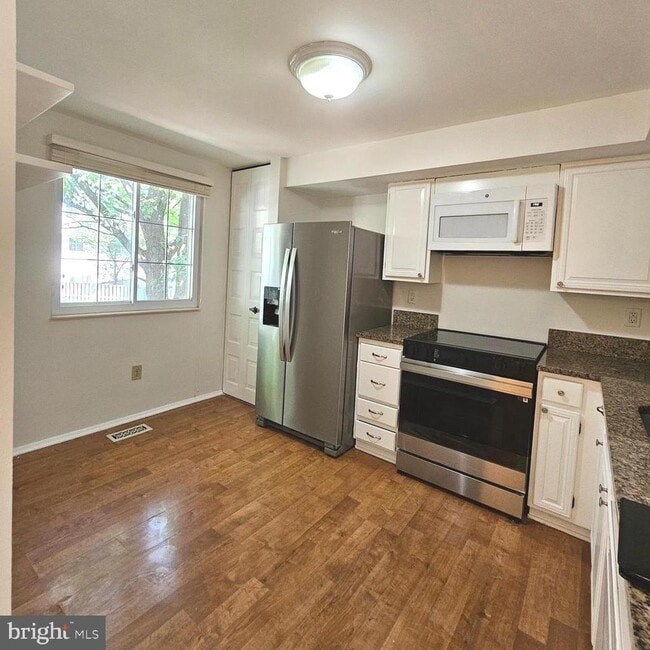 Building Photo - 5302 Harbor Ct Dr