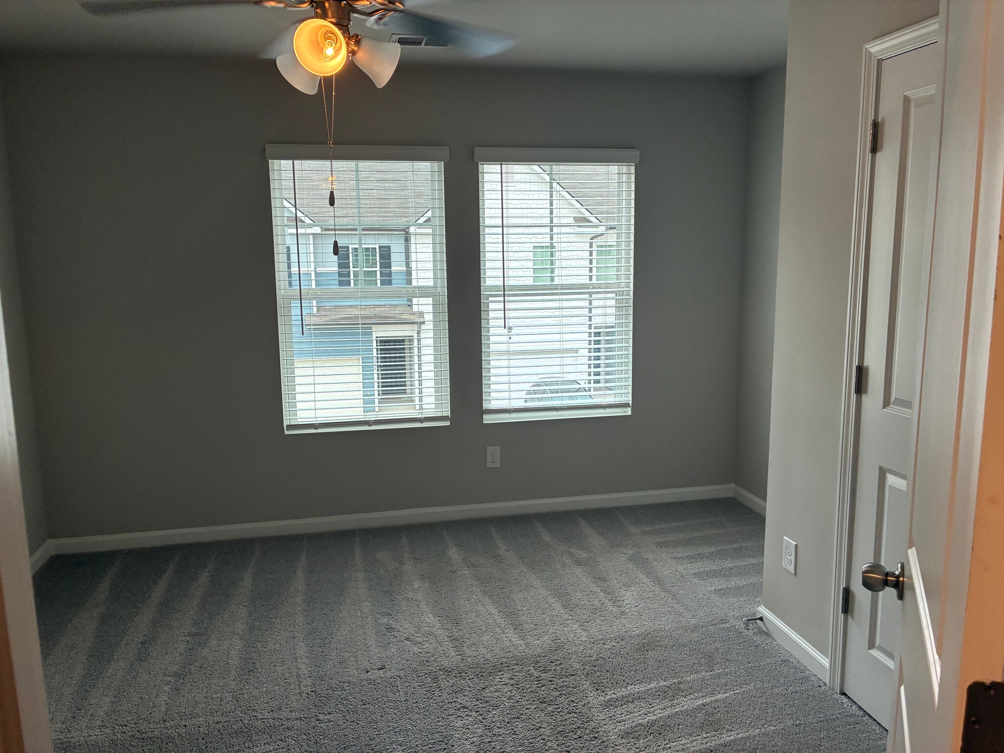 Building Photo - Room in Townhome on The Way Pl