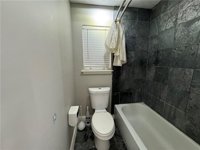 Building Photo - 1101 Old Saybrook Ct