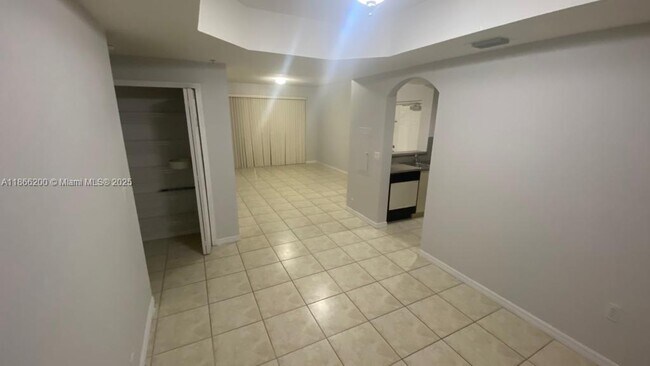 Building Photo - 6380 NW 114th Ave