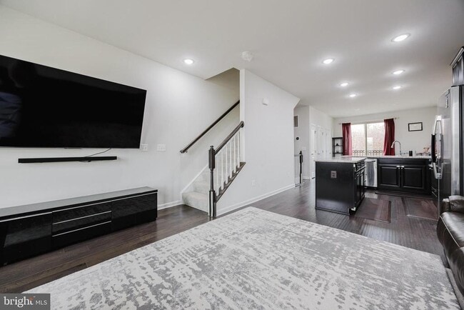 Building Photo - 43831 Stubble Cor Sq